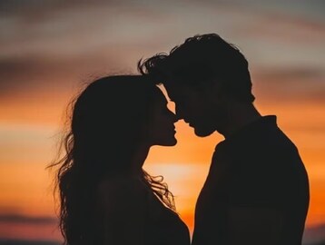 আপনি কি প্রেমে পড়তে ভয় পান? অজান্তেই হতে পারেন এক ভয়ঙ্কর রোগের শিকার আপনি কি প্রেমে পড়তে ভয় পান? অজান্তেই হতে পারেন এক ভয়ঙ্কর রোগের শিকার