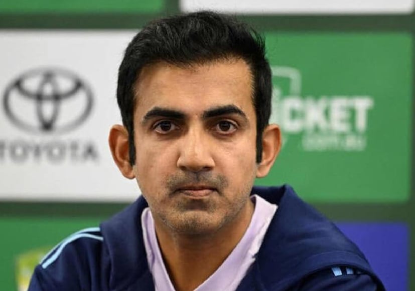 ইডেন গার্ডেন্সে দক্ষিণ আফ্রিকার বিরুদ্ধে আড়াই দিনে টেস্টহারের পর সমালোচনার বাণে বিদ্ধ ভারতীয় দলের হেড কোচ গৌতম গম্ভীর। টার্নিং ট্র্যাক চেয়ে তাতে তার দলে নাকানি চোবানি খাওয়ায় ক্ষিপ্ত প্রাক্তন ক্রিকেটাররা। ইডেন গার্ডেন্সে দক্ষিণ আফ্রিকার বিরুদ্ধে আড়াই দিনে টেস্টহারের পর সমালোচনার বাণে বিদ্ধ ভারতীয় দলের হেড কোচ গৌতম গম্ভীর। টার্নিং ট্র্যাক চেয়ে তাতে তার দলে নাকানি চোবানি খাওয়ায় ক্ষিপ্ত প্রাক্তন ক্রিকেটাররা।