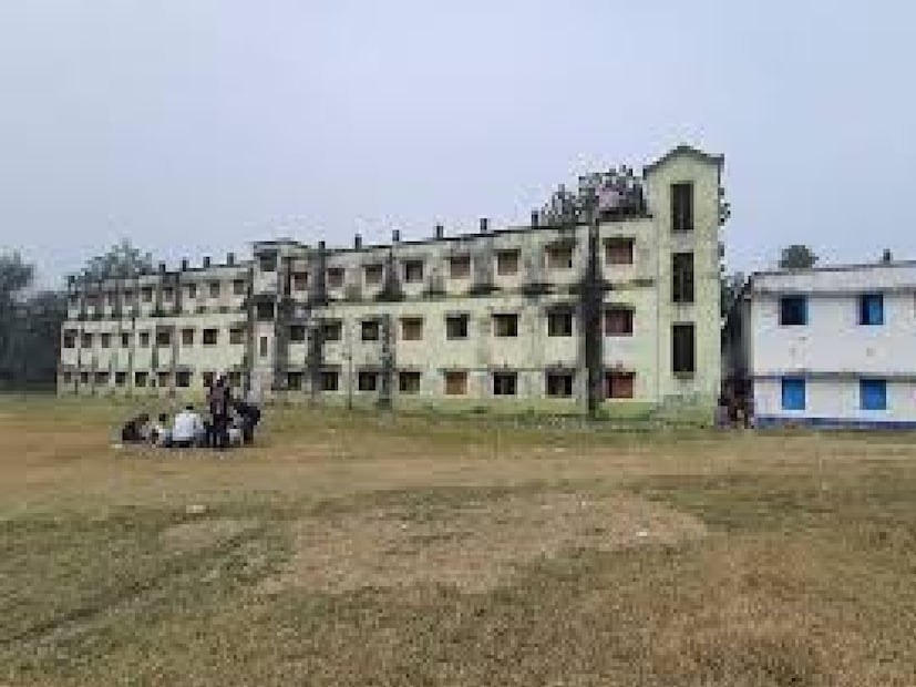 গঙ্গারামপুর :: পরিষ্কার আকাশ, গঙ্গারামপুরের সর্বনিম্ন তাপমাত্রা ২৭ ডিগ্রি সেলসিয়াস।