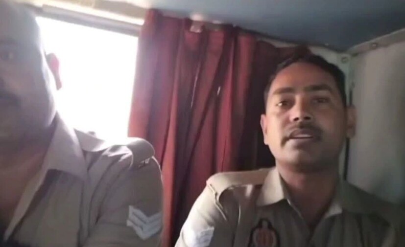 ঘটনার খবর পেয়ে জব্বলপুরের টিটিই কর্মীরা বিষয়টিতে চরম প্রতিবাদ জানান। শুধু তাই নয়, গত মঙ্গলবার ডিআরএম-এর কাছে এই বিষয়ে অভিযোগ করেন তাঁরা।