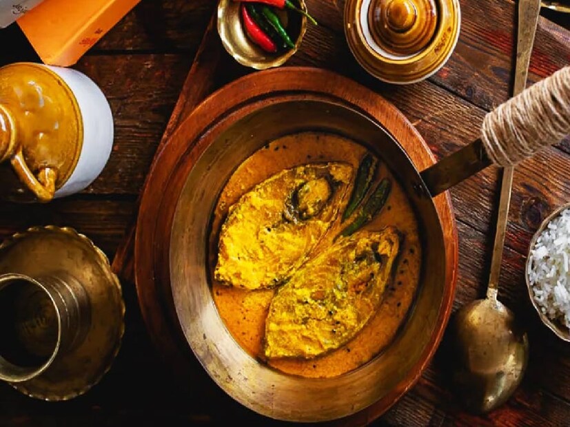 ডায়াবিটিস রোগীরাও ইলিশ খাবেন না। রক্তে শর্করার মাত্রা হুহু করে বাড়তে পারে। এইচবিএ১সি লেভেল ৬.৫-এর উপরে থাকলে ইলিশ না খাওয়াই ভাল। যাঁদের এইচবিএ১সি ৬.৫ বা তার নীচে রয়েছে, তাঁরা মাসে ২০০ গ্রাম ইলিশ খেতে পারেন। (তথ্য- সৈকত শী)