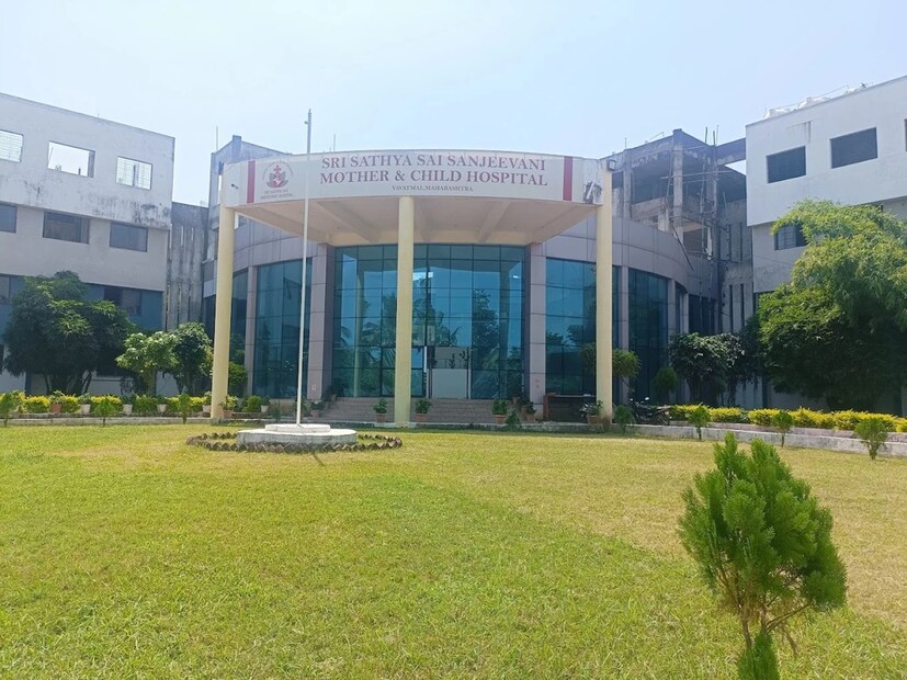এই হাসপাতালে (Sri Sathya Sai Sanjeevani Hospital) চিকিৎসা যদিও বিনামূল্যে পাওয়া যায় কিন্তু সুযোগ-সুবিধার ক্ষেত্রে এই হাসপাতালটি কোনও অংশে কম নয়। এই হাসপাতালটি হাইটেক মেশিন দিয়ে সজ্জিত। হাসপাতালে হৃদরোগ সম্পর্কিত সমস্ত আধুনিক এবং উন্নত ধরনের মেশিন এবং সরঞ্জাম রয়েছে। 