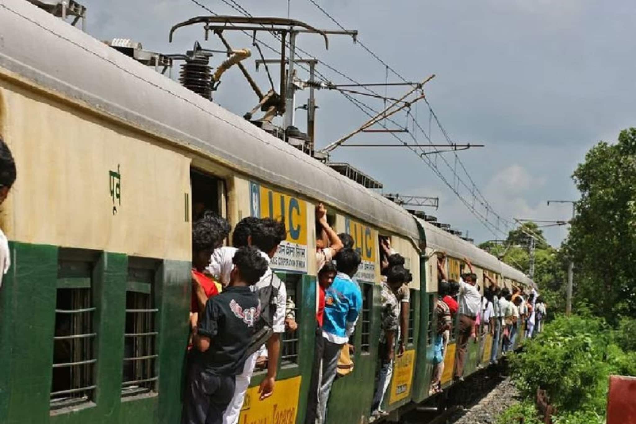 একই ট্রেনে যাতায়াতে মিলছে ডিসকাউন্ট! উৎসবের মরসুমে দারুণ অফার রেলের! এখনই জানুন