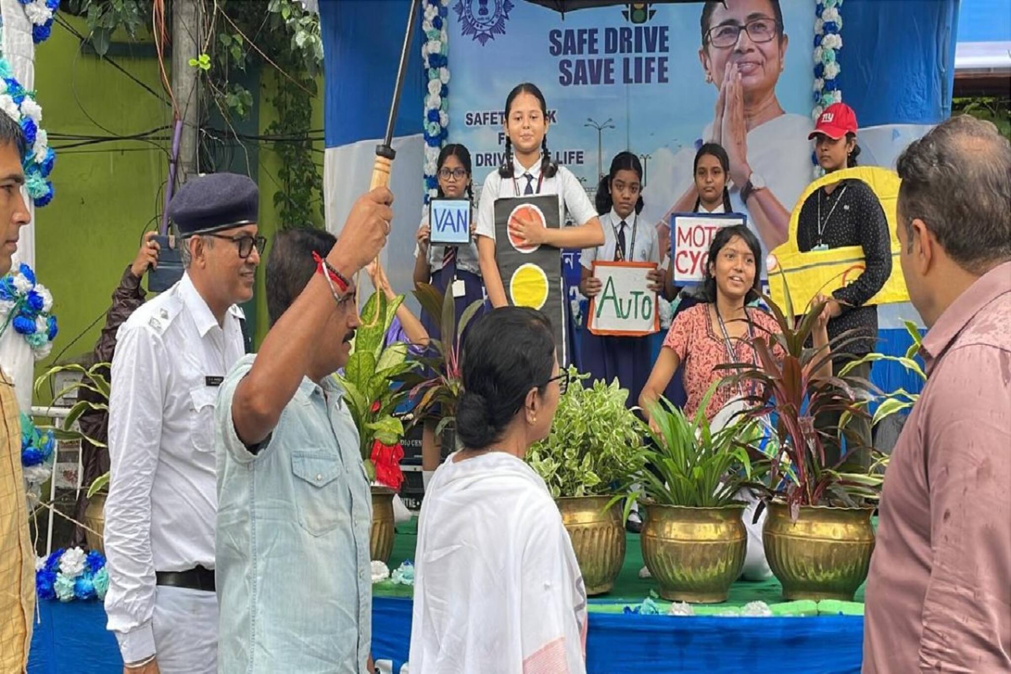 সাঁওতালি ভাষার পর এবার নতুন এই ভাষায় স্কুল চালু হবে! আদিবাসী দফতরের মতামত চাইল রাজ্য