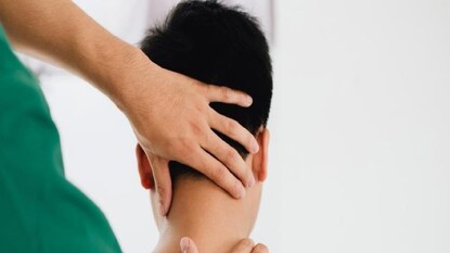 মাথায় অসহ্য ব্যাথা তাই আর সহ্য হল না, শেষ করলে নিজের জীবন Photo- Representative মাথায় অসহ্য ব্যাথা তাই আর সহ্য হল না, শেষ করলে নিজের জীবন Photo- Representative