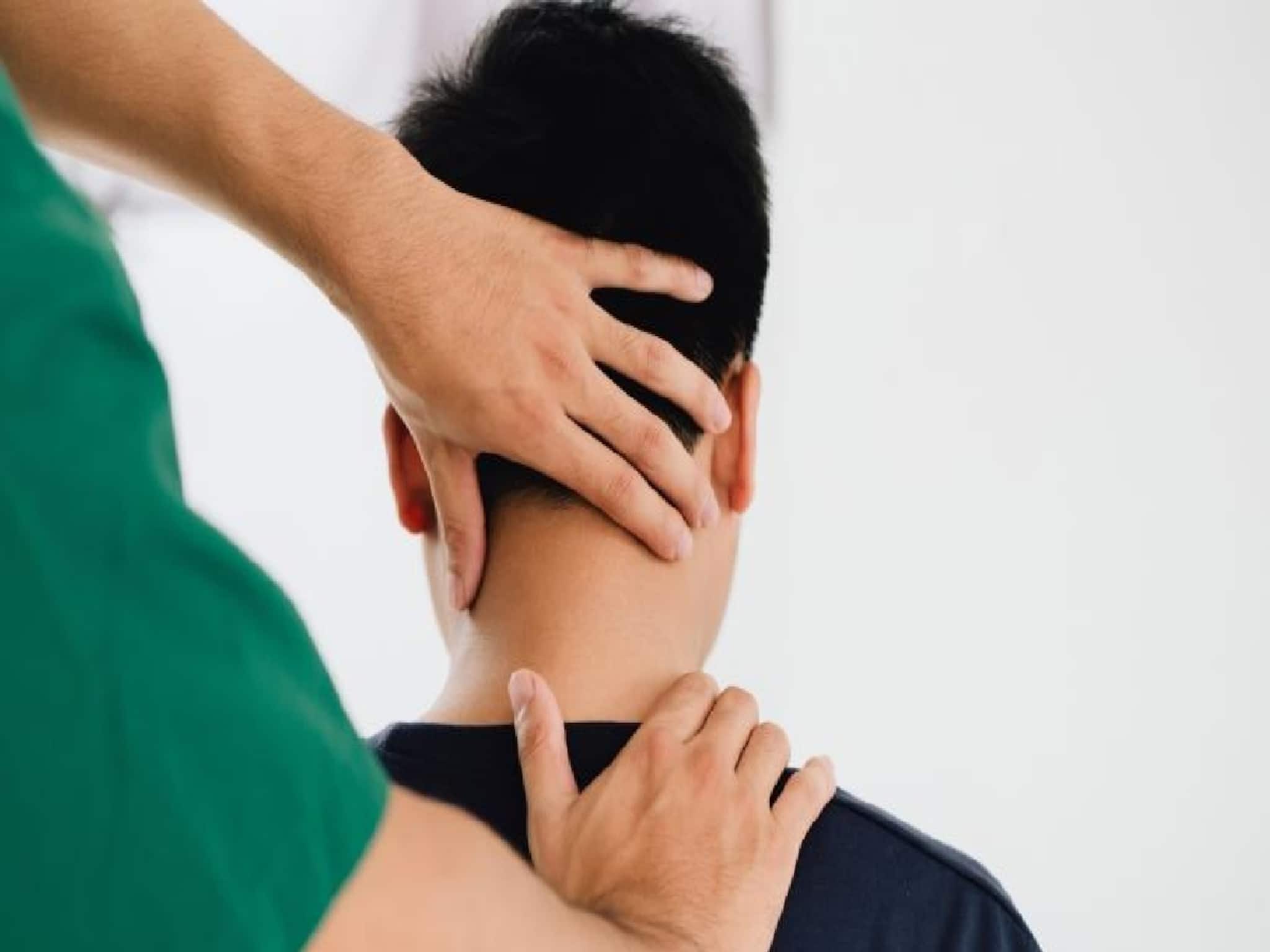 এ কী অসহ্য যন্ত্রণা, সহ্য করতে না পেরে নিজেই নিজের পেটে ঢুকিয়ে দিল ছু*রি, তারপর সব খত*ম