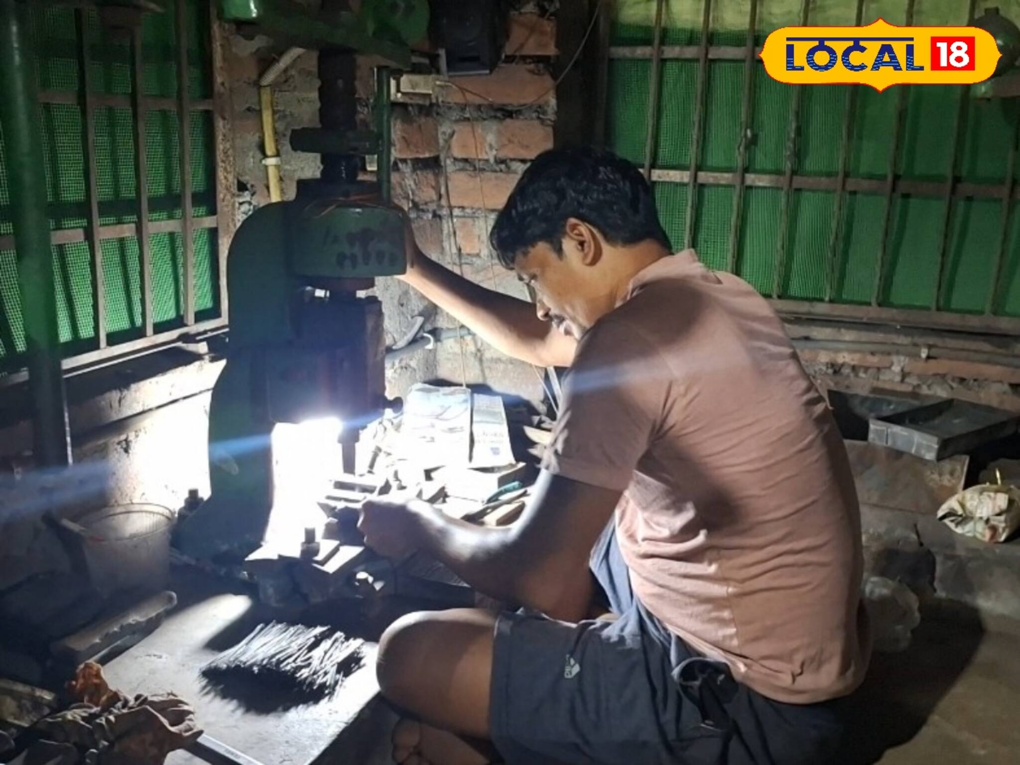 দেশ-বিদেশে ছড়িয়ে পড়ত বাঁকুড়ার এই ছোট্ট জিনিস...! বাগে আসত ডাগর ডাগর মাছ, তবে সেসবের এখন কী