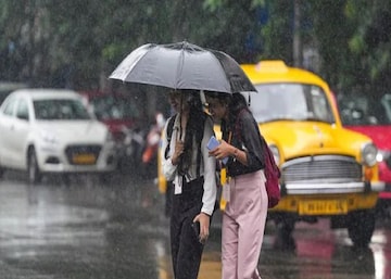 ৫ থেকে ৯ জুলাই অরেঞ্জ অ্যালার্ট! মুষলধারে বৃষ্টি! তাণ্ডব চালাবে বর্ষা...কী হবে বাংলায়? ৫ থেকে ৯ জুলাই অরেঞ্জ অ্যালার্ট! মুষলধারে বৃষ্টি! তাণ্ডব চালাবে বর্ষা...কী হবে বাংলায়?