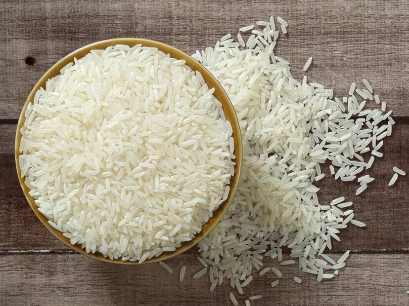 আমাদের জীবনে অনেক সময় আমরা এতটা পরিশ্রম করি, কিন্তু তবুও সেই সাফল্যের মুখ দেখি না। পরিশ্রমের পরেও কখনও কখনও এমন মনে হয় যে জীবনে কিছু না কিছু অভাব আছে। এই পরিস্থিতিতে জ্যোতিষ শাস্ত্রের মতে, ভাগ্যকে শক্তিশালী করা অত্যন্ত জরুরি। জানুন কী করবেন 