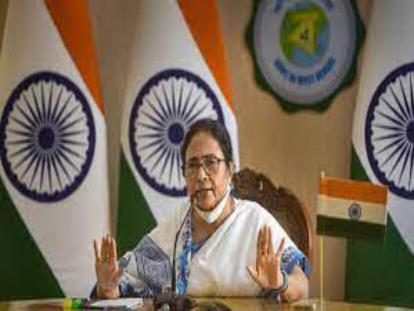 আমাদের পাড়া আমাদের সমাধান প্রকল্প কী?দুয়ারে সরকার ও দুয়ারে রেশনের মাধ্যমে সাধারণ মানুষের দুয়ারেই সরকারি পরিষেবা চালু করেছিলেন। এবারে সরাসরি প্রত্যেকটি এলাকায় সরকারি কেন্দ্র গড়ে তোলার ঘোষণা করলেন মমতা বন্দ্যোপাধ্যায়।