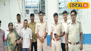 বাড়ি ফেরার অপেক্ষায় সঞ্জিত দেবনাথ