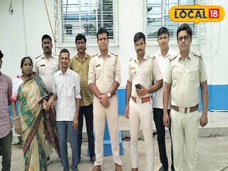 বাড়ি ফেরার অপেক্ষায় সঞ্জিত দেবনাথ