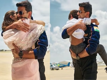 Subhangshu Shukla : স্ত্রী, ছেলের সঙ্গে দেখা শুভাংশুর, ১৮ দিনের মিশনের পর এবার বাড়িতে গ্রুপ ক্যাপ্টেন Subhangshu Shukla : স্ত্রী, ছেলের সঙ্গে দেখা শুভাংশুর, ১৮ দিনের মিশনের পর এবার বাড়িতে গ্রুপ ক্যাপ্টেন