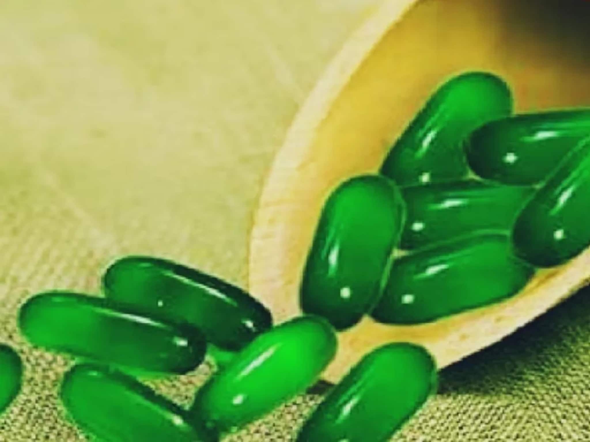 Vitamin E: অনেকেই ত্বকের বয়স কমাতে ভিটামিন-ই ক্যাপসুল নেন, কিন্তু অতিরিক্ত ব্যবহারে সর্বনাশ হয় ত্বক ও চুলের, জেনে নিন সঠিক পদ্ধতি