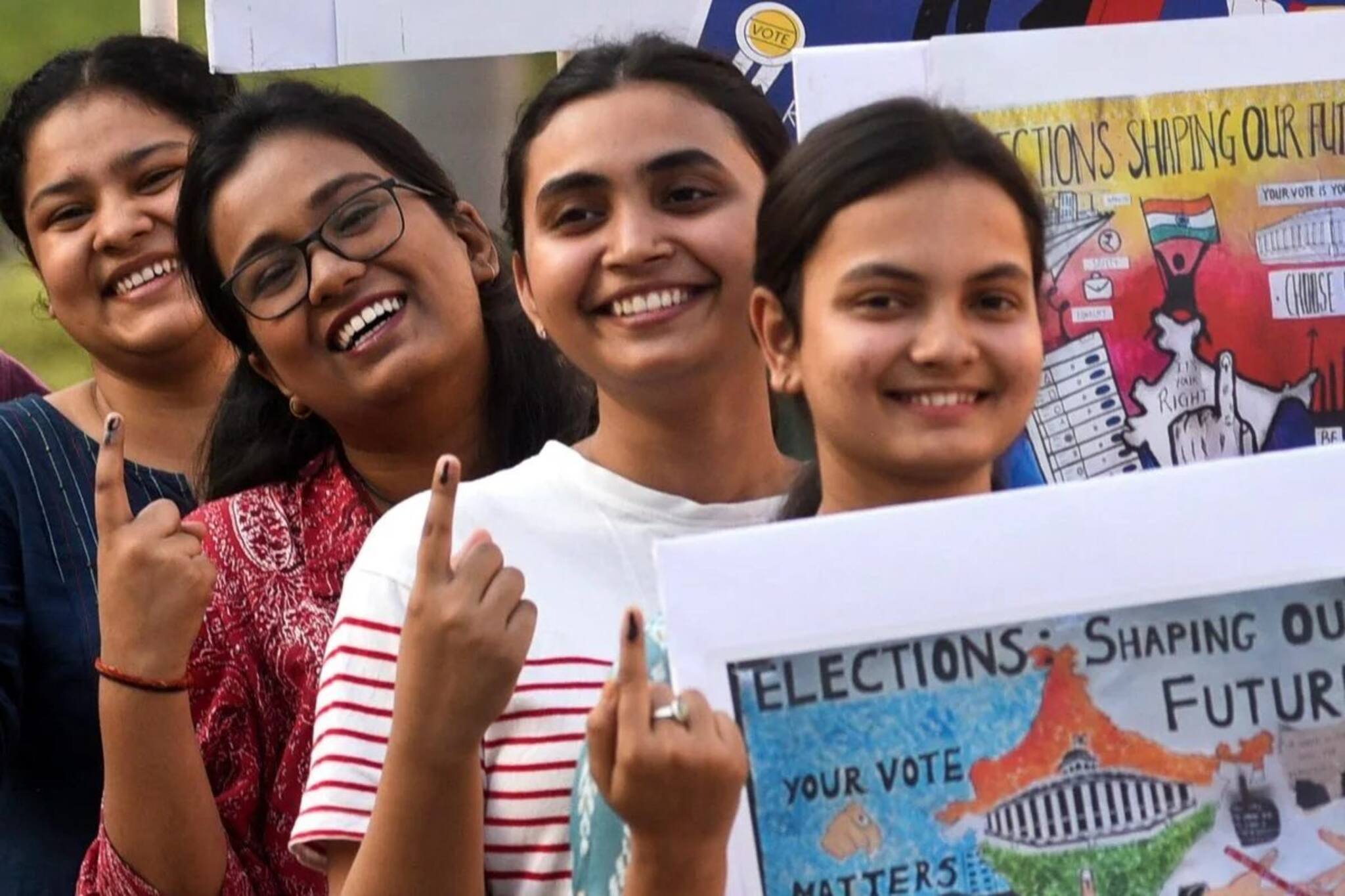 দেশে প্রথমবার! কেন্দ্রে যেতে হবে না, ঘরে বসে নিজের মোবাইল খুলেই দেওয়া যাবে ভোট!