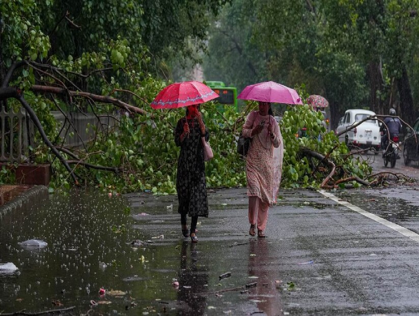  ৩০ থেকে ৪০ কিলোমিটার গতিতে বইতে পারে বাতাস। আলিপুর আবহাওয়া দফতরের সতর্কবার্তা।