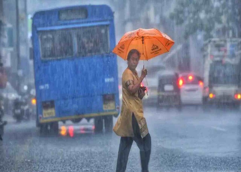 সাংঘাতিক ঝড়-তুফান! আকাশ-বাতাস কাঁপিয়ে তুলকালাম বৃষ্টি ৪ জেলায়, তালিকায় কলকাতায়… ভয়ঙ্কর রবিবার