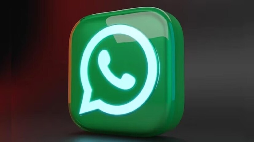 ডকুমেন্ট স্ক্যানিং ফিচারটি প্রথম WhatsApp বিটার অ্যান্ড্রয়েড ভার্সন 2.25.18.29-এ দেখা গিয়েছিল, বিশেষ করে যখন এটি প্রাইমারি লেভেলে ছিল। এখন এই ফিচারটি পাবলিক টেস্টিংয়ের জন্যও উপলব্ধ করা হয়েছে। গুগল প্লে স্টোর থেকে সর্বশেষ ভার্সনটি ডাউনলোড করার পরে অনেক বিটা ব্যবহারকারীরাই এই নতুন ফিচারটি ব্যবহার করার কথা জানিয়েছেন।