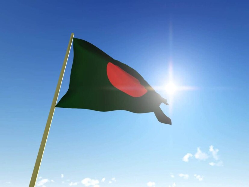 সম্প্রতি, ভারতের প্রধানমন্ত্রী নরেন্দ্র মোদির কাছে ১০০০ কেজি আম পাঠিয়েছেন বাংলাদেশ সরকার প্রধানব উপদেষ্টা মুহাম্মদ ইউনূস। এখন প্রশ্ন হল বাংলাদেশি আম খাইয়ে তাঁরা কি ভারত সরকারের কাছ থেকে কিছু পেতে চাইছে? এটা কি আসলেই উপহার নাকি দর কষাকষি?