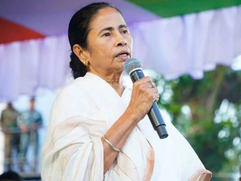 তবে প্রশ্ন উঠছে, যেখানে প্রতিবছর দুয়ারে সরকার হচ্ছে, স্বাস্থ্য সাথী, কন্যাশ্রী, যুবশ্রী সহ ৯৪টি প্রকল্পেরই সুবিধে পাচ্ছে মানুষজন তাহলে কেন নতুন করে পাড়ার কথা ভাবতে গেল রাজ্য সরকার? পাড়ার সমস্যার সমাধানই লক্ষ্য এবার। কোন কোন বিষয়গুলো দেখা হবে?