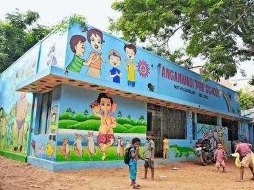 ১.) গোটা গ্রামের রাস্তা ভাল অথচ একটি পাড়ায় রাস্তার মেরামতি হয়নি। এই বিষয়টা দেখা হবে এই প্রকল্পে। ২.) কোনও এক অঙ্গনওয়াড়ি সেন্টারে মাথার ছাদ নেই। এটাও দেখা হবে নতুন প্রকল্পে৷ ৩.) গ্রামে বিদ্যুৎ পরিষেবা থাকলেও একটি পাড়ার বিদ্যুৎ-এর সমস্যা থেকে গিয়েছে। এইরকমই ছোট ছোট বিষয়, কিন্তু তার ব্যপ্তি অনেক। এই সমস্ত বিষয়গুলোতেই বাড়তি নজর দিতে নতুন প্রকল্পপের কথা ভেবেছে রাজ্য সরকার। 
