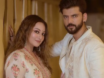 সোনাক্ষী সিনহা -র বর সর্বসমক্ষে  এ কী করলেন 