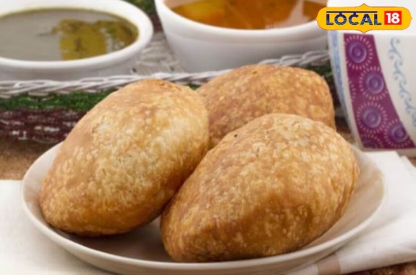 ভ্রমণের সময় খাস্তা কচুরি খাওয়ার জন্য একটি দুর্দান্ত বিকল্প। যদি এটি সঠিকভাবে ভাজা হয়, তবে এটি আর্দ্রতা ধরে রাখে না এবং দীর্ঘ সময় ধরে তাজা থাকে। আপনি যদি চান, আপনি এটিতে মসুর ডাল বা আলুর মশলা দিয়ে ভরে দিতে পারেন তবে মশলাটি শুকনো রাখার চেষ্টা করুন। আপনি যদি এটি আচার বা শুকনো চাটনি দিয়ে প্যাক করেন, তবে এটি ভ্রমণের সময় আপনাকে এনার্জি দেবে এবং স্বাদও বজায় রাখবে।