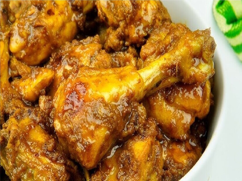 চিকিৎসক জানান, মারণরোগ ক্যানসার-সহ আরও বড় বড় সাতটি রোগের সৃষ্টি করে। কৃত্রিম উপায়ে মুরগি চাষের ফলে এই ধরনের রোগের সৃষ্টি করছে! ফলে হাড় চিবিয়ে খাওয়া বন্ধ করুন। 
