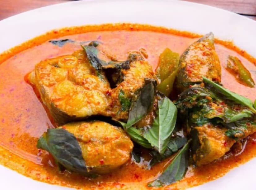 কিন্তু বাজারে মাছ কেনার সময়, বেশিরভাগ মানুষই পরিচিত বা নামী মাছের দিকে ঝোঁকেন। বিশেষ করে মাছের মধ্যে, ইলিশ, রুই, কাতলা, পাবদা এবং পারশের মতো মাছ সবসময় বাঙালিদের প্রিয়। কিন্তু আপনি কি জানেন, কিছু সস্তা মাছেরও দারুণ বৈশিষ্ট্য রয়েছে! এই মাছগুলি স্বাদেও সুপারস্টার। দামি মাছের তুলনায়, এই কম দামের মাছগুলি আপনার স্বাস্থ্যের জন্য দারুণ উপকারী।