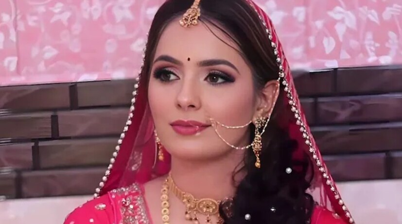নিকির বাবা বলেন, 'আমি কাঞ্চনকে ওই বাড়িতে ফেরত পাঠাবো না। আমি নিজেই আমার মেয়েদের সন্তানদের দেখাশোনা করবো।' এই মামলায় ব্যবস্থা নিয়ে নয়ডা পুলিশ এখন পর্যন্ত চারজনকে গ্রেফতার করেছে। এর মধ্যে নিকির স্বামী বিপিন ভাটি, শ্বশুর, শ্যালক এবং শাশুড়ি রয়েছেন।