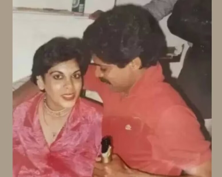 একটি প্রতিবেদন অনুসারে, কপিল দেব এই সম্পর্ক করেছেন। তাদের মধ্যে কী হয়েছিল তা স্পষ্ট নয়। জানা গেছে, কপিল রোমি ভাটিয়ার সাথে তাঁর মতবিরোধ মিটিয়ে ফেলেন। কপিল রোমি ভাটিয়াকে বিয়ে করেছিলেন এবং পরে রোমি দেব নামে পরিচিত হন। একবার মুম্বইয়ের একটি লোকাল ট্রেনে ভ্রমণের সময় কপিল রোমিকে বিয়ের প্রস্তাব দেন।