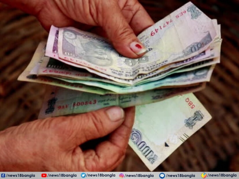 মিউচুয়াল ফান্ড বা স্টক থেকে মাসিক লভ্যাংশ -লভ্যাংশ প্রদানকারী মিউচুয়াল ফান্ডে বিনিয়োগ করা যেতে পারে অথবা ধারাবাহিক আয়ের জন্য ব্লু-চিপ স্টক নির্বাচন করা যেতে পারে। এই বিনিয়োগগুলি মাঝে মাঝে প্যাসিভ পেমেন্টের সঙ্গে মূলধন বৃদ্ধির সম্ভাবনা প্রদান করে। লভ্যাংশ বিতরণের একটি দৃঢ় ট্র্যাক রেকর্ড আছে এমন তহবিল বা কোম্পানিগুলি সার্চ করা যেতে পারে। যদিও রিটার্ন পরিবর্তিত হয়, তবে পুনঃবিনিয়োগের মাধ্যমে দীর্ঘমেয়াদী লাভ উন্নত হয়।