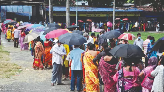 ব্লক এবং ওয়ার্ড/গ্রাম পঞ্চায়েত নির্বাচন করুন: আরও নির্দিষ্ট তথ্যের জন্য আপনাকে আপনার ব্লক এবং ওয়ার্ড বা গ্রাম পঞ্চায়েত (GP) নির্বাচন করতে হবে।
