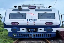 রবিবার উদ্বোধন, সোমবার থেকে যাত্রী পরিষেবায় এসি লোকাল! কেমন সেই ট্রেন, দেখুন ভিডিও