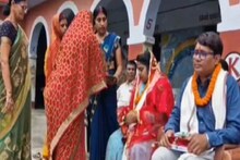 স্কুলের ভিতর হচ্ছেটা কী? শিক্ষক-শিক্ষিকার বিদায়বেলায় এমন কে করে? ভাইরাল VDO দেখলে হা হবেন