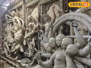 পুজোর আগে সমস্যায় মৃৎশিল্পীরা। ফাইল ছবি 
