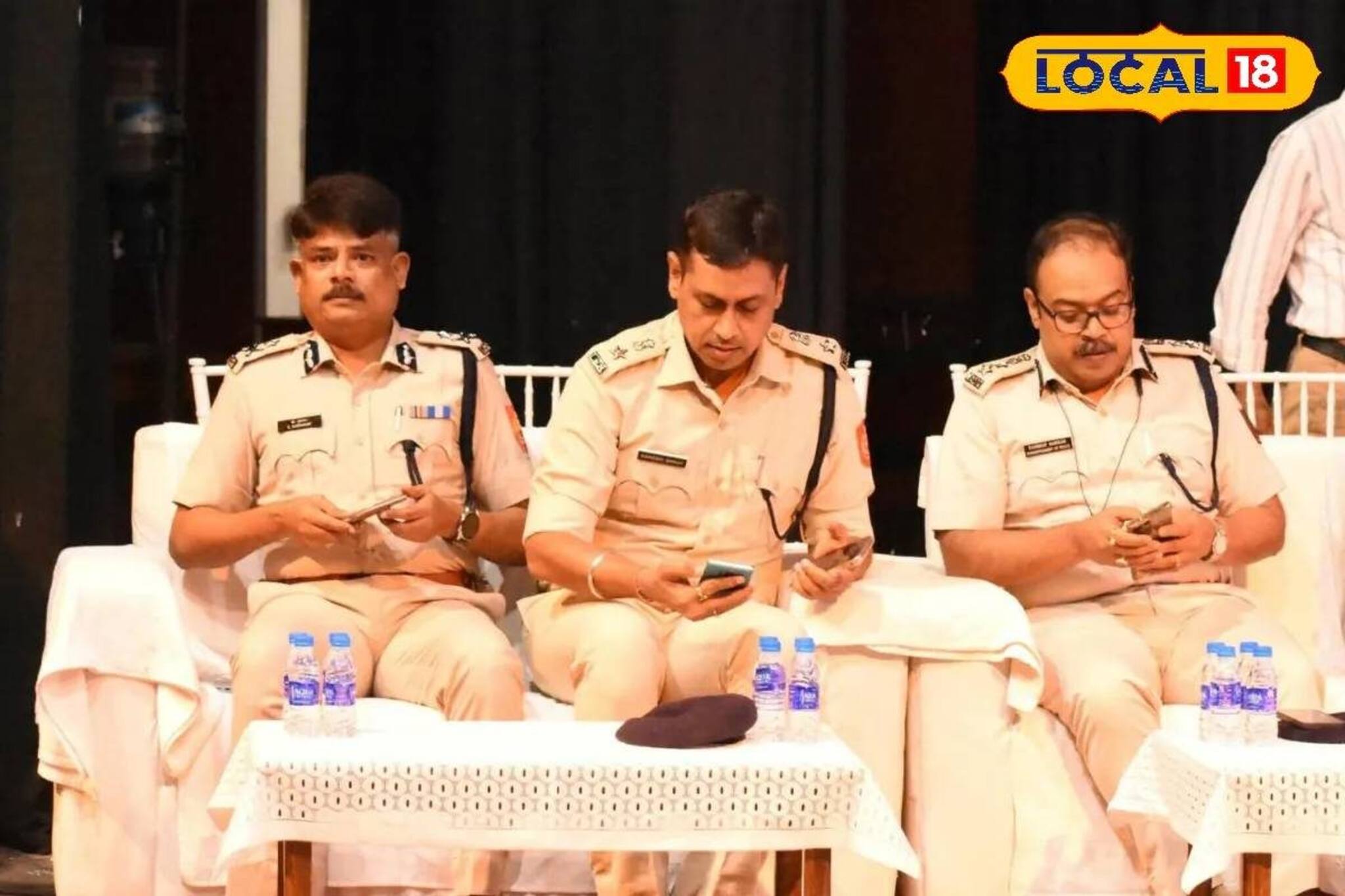 ভলেন্টিয়ার অতীত! দুর্গাপুজো প্যান্ডেলে এবার থাকবে...! উৎসব শুরুর আগেই হয়ে গেল বড় ঘোষণা