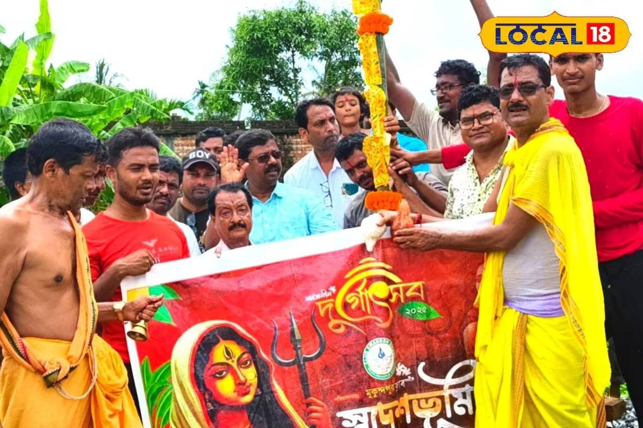 মণ্ডপে প্রতিবাদের ঝড়, নারীশক্তি নিয়ে বিশেষ বার্তা! কুর্নিশ জানানোর মতো থিম করছে 'এই' ক্লাব