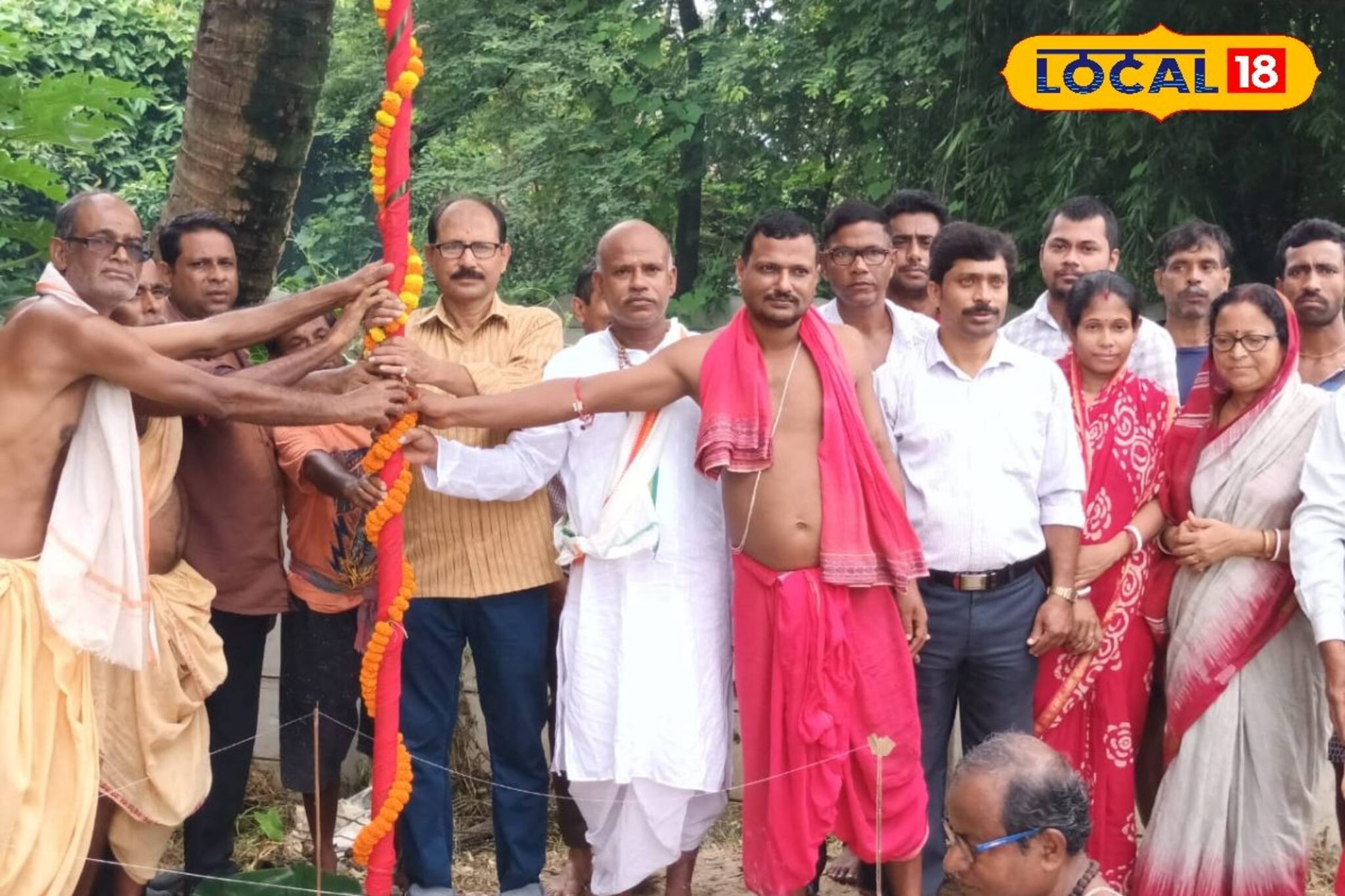 প্রবীণদের মুখে হাসি ফোটাতে নবীনদের বড় উদ্যোগ, দুর্গাপুজোয় চমক 'এই' গ্রামে