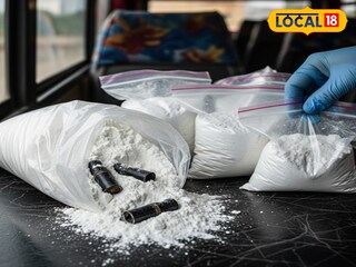 যাত্রী বোঝাই বাসের মধ্যে বিস্ফোরক পদার্থ উদ্ধার