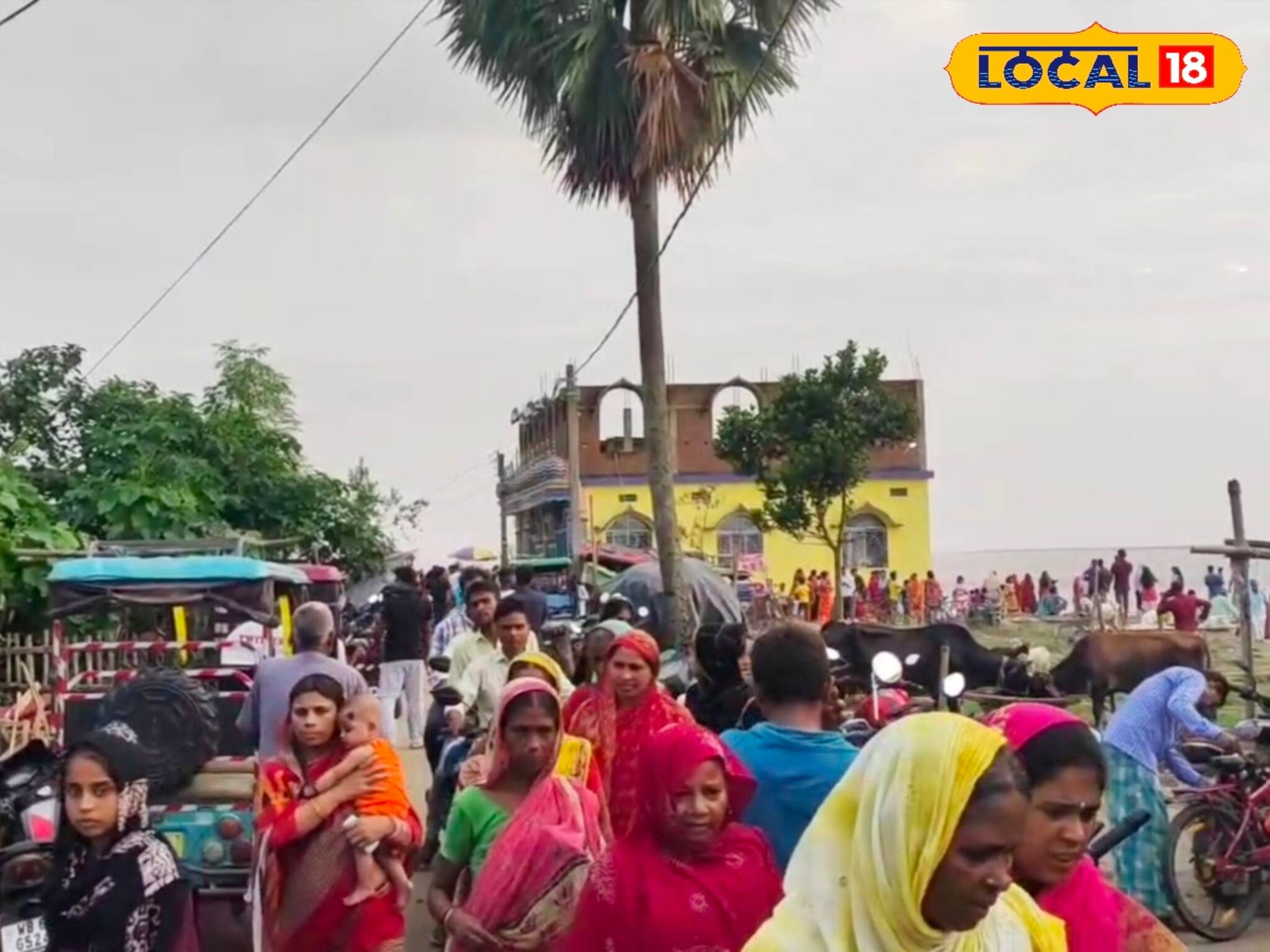 আজব কাণ্ড মালদহে! ভাঙন এলাকায় বসেছে মেলা, কীসের টানে ধেয়ে আসছে ভিড়?