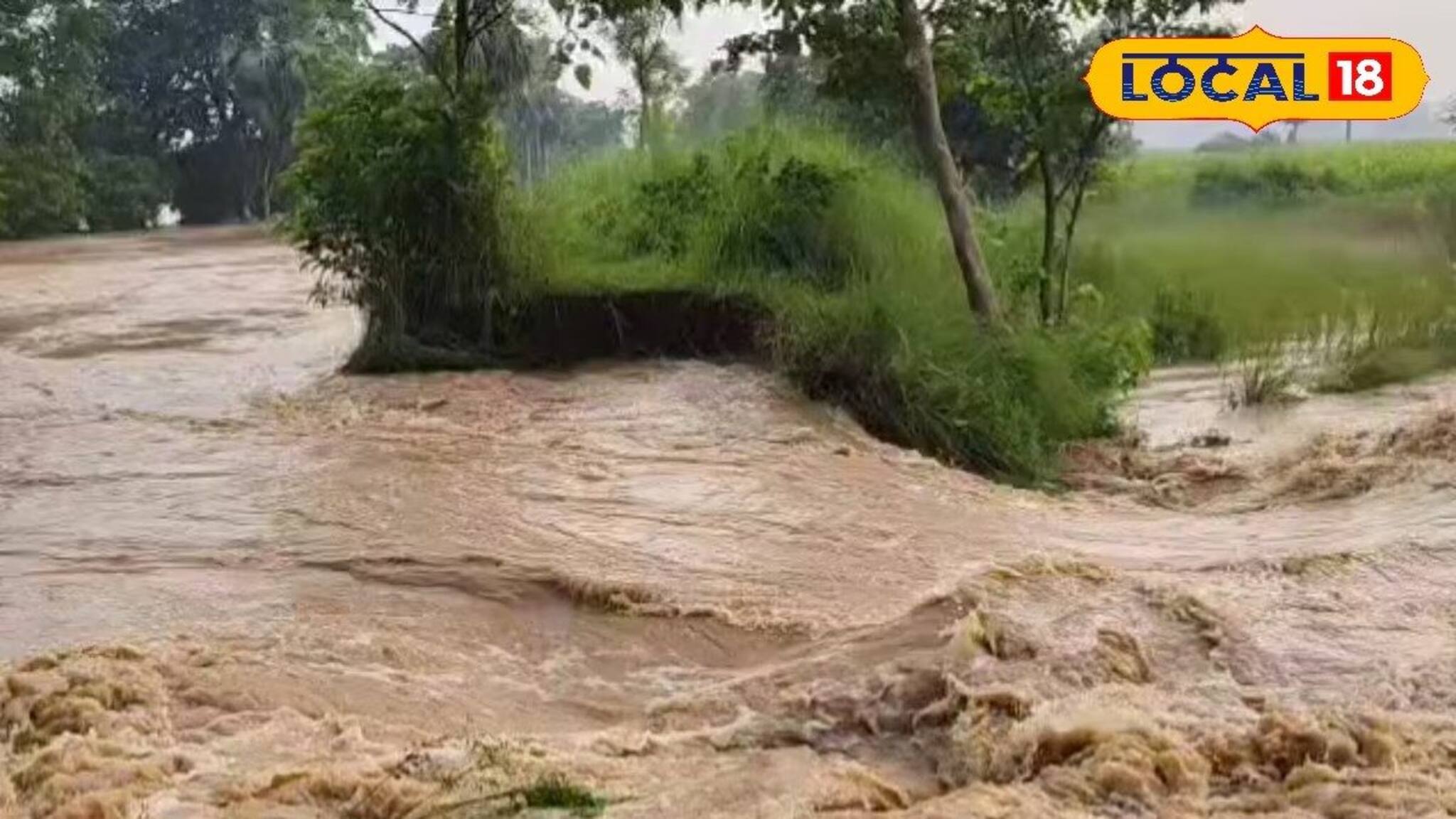 সর্বনাশ! সাতসকালে পুনর্ভবা নদীর বাঁধে ভয়াবহ ভাঙন, হু হু করে ঢুকছে জল