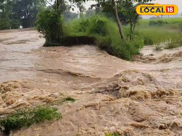 পুনর্ভবা নদীর বাঁধ ভেঙে প্লাবিত গঙ্গারামপুর