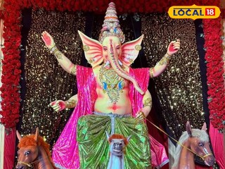 সবচেয়ে বড় গণেশ মূর্তি দেখতে দর্শনার্থীদের ভিড়