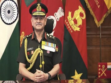 অপারেশন সিঁদুরে পাকিস্তানের সাফল্য নিয়ে ব্যঙ্গ করলেন ভারতের সেনাপ্রধান।