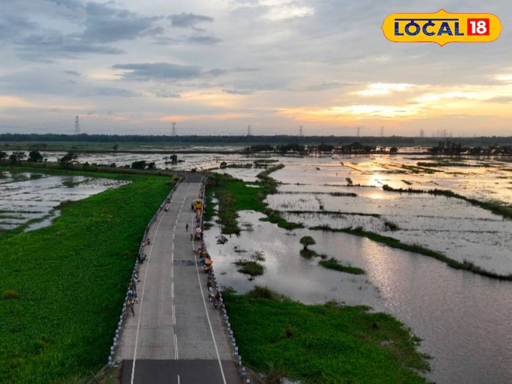 বন্যার জল কমলেও কাটছে না দুশ্চিন্তা! পুজোর আগে ঘাটালবাসীর চিন্তা বাড়াচ্ছে...!