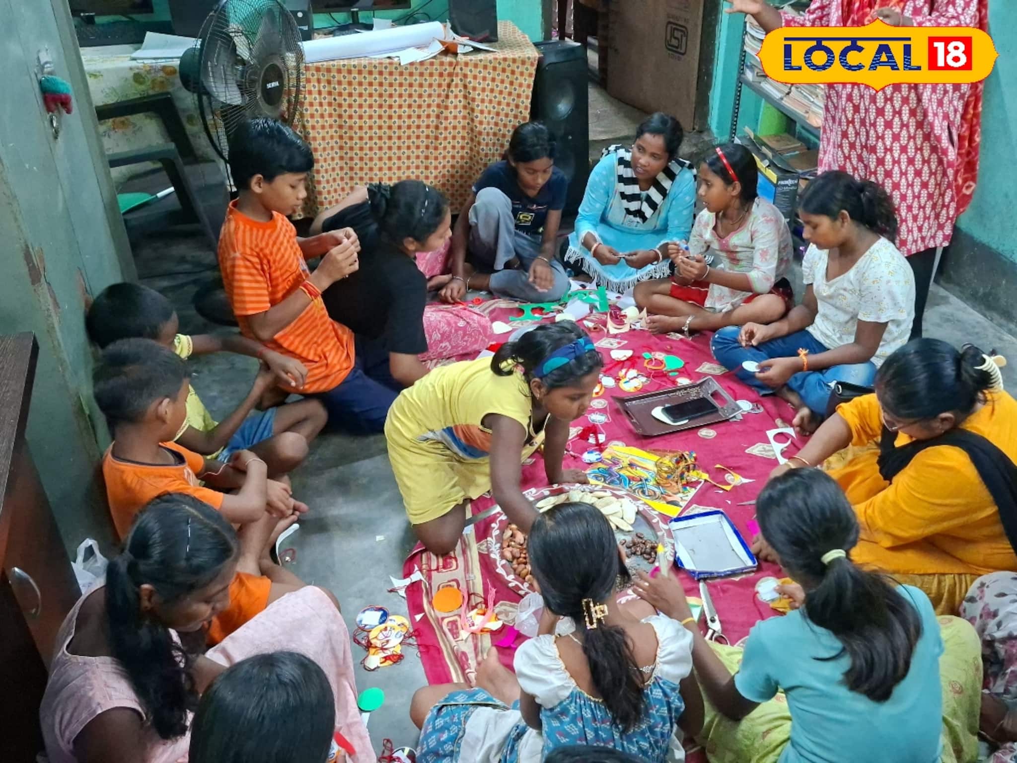 পরিবেশ রক্ষার ডাক! শিশুদের হাতে তৈরি সবুজ রাখী