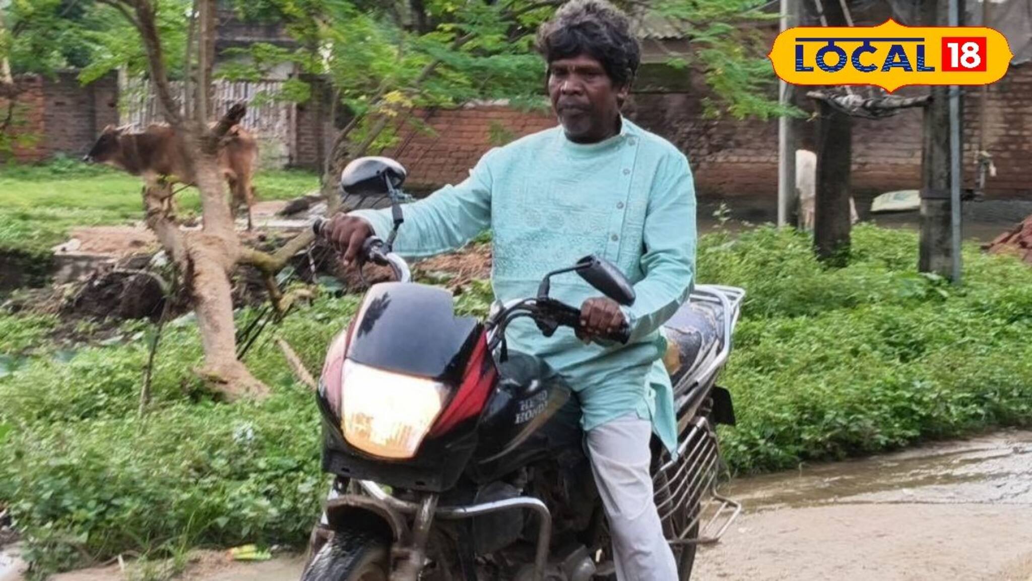 ভাঙা বাইকেই ভাগ্য বদলের সুর, আজও সেই ‘লাকি গাড়ি’তেই ভরসা বাদাম কাকুর