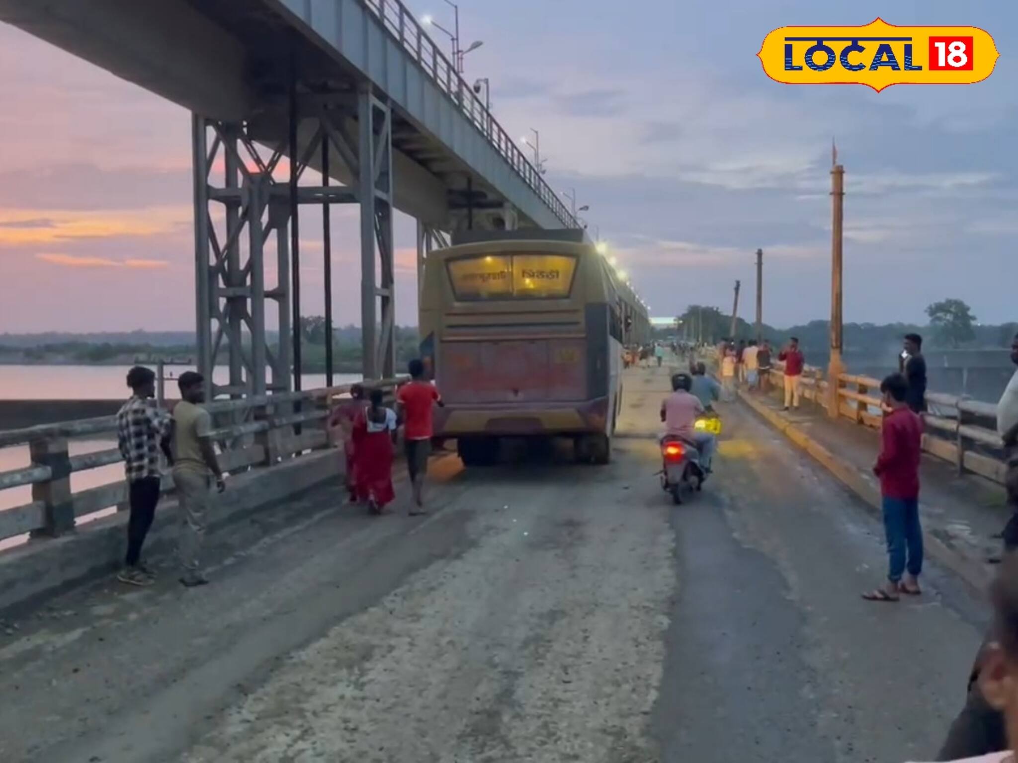 Birbhum News: বীরভূমের তিলপাড়া ব্যারেজে ফাটল বাড়ছেই! যান চলাচলে কড়াকড়ি, যাতায়াতের বিকল্প রুট কোনগুলি?