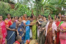 পুরুষরা শুধু আনন্দ করেন, মহিলা ব্রিগে়ডের কাঁধে পুজোর ভার